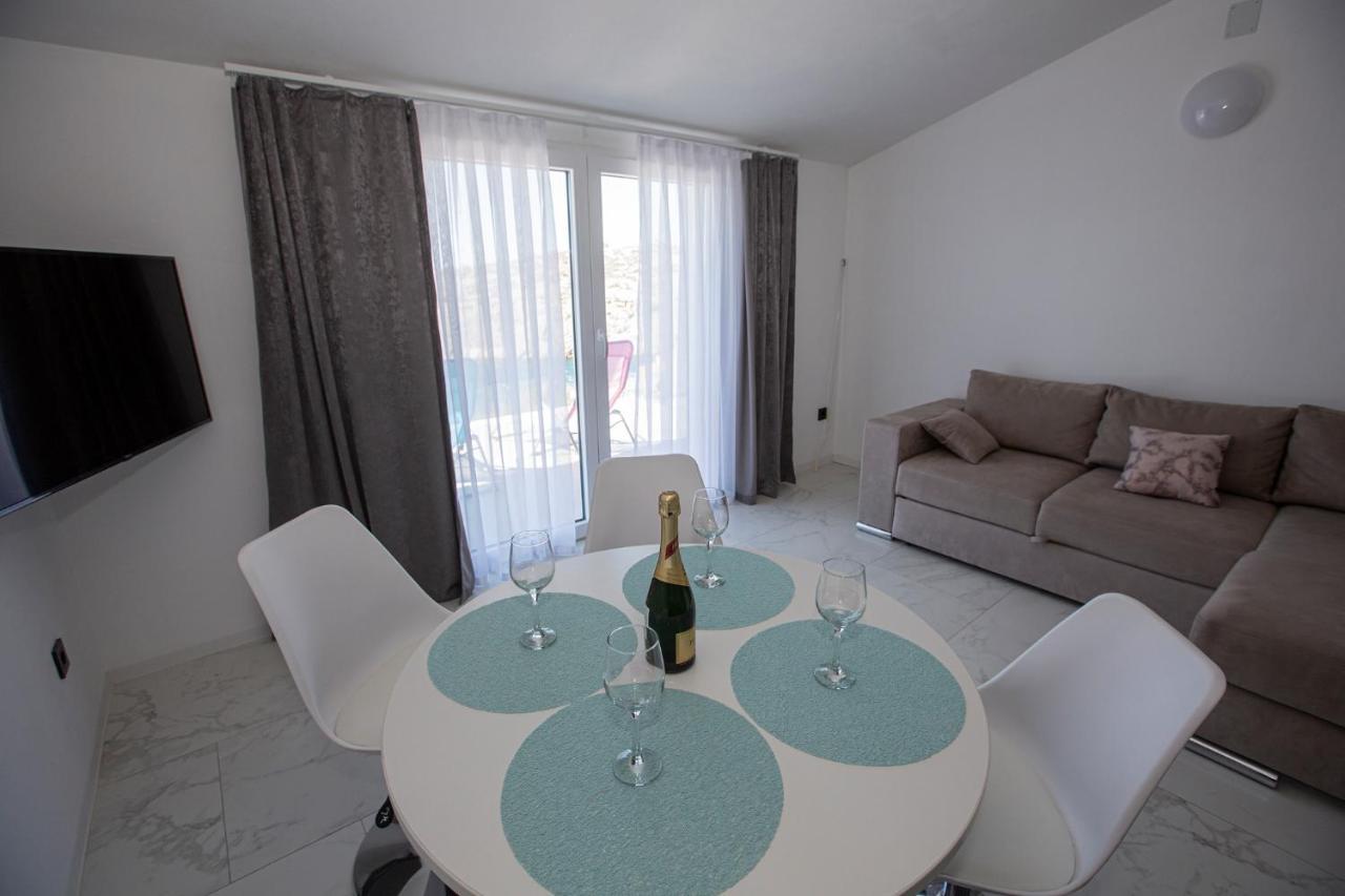 Mayana Apartment Cesarica Exterior photo