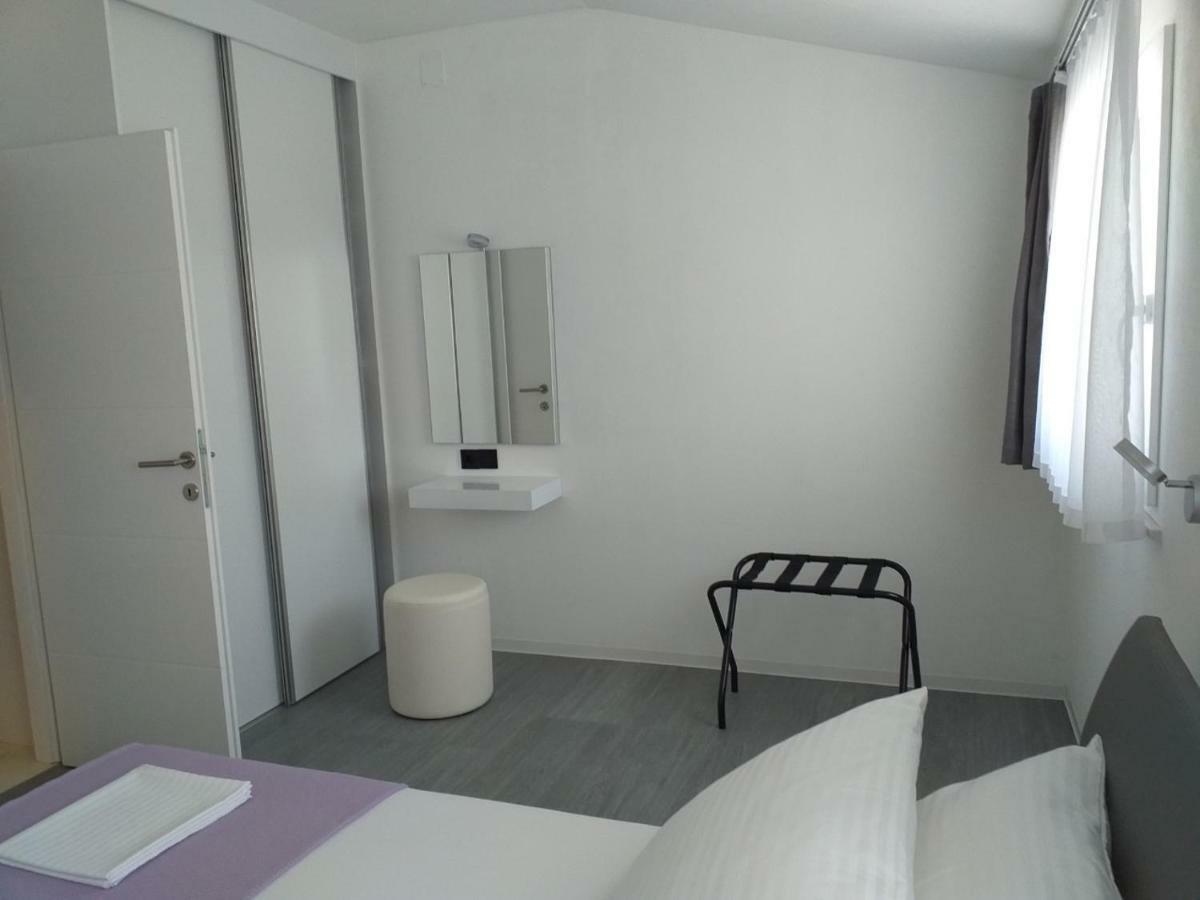 Mayana Apartment Cesarica Room photo